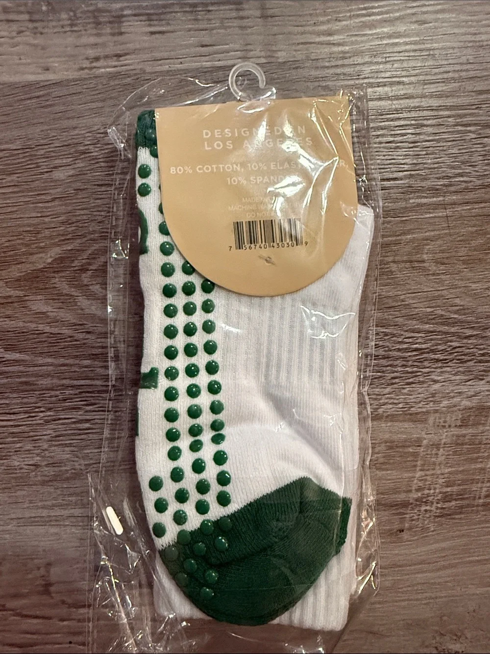 Souls. White & Green Pilates Gang Slouch Non-Slip Grip Socks size Small / Medium
